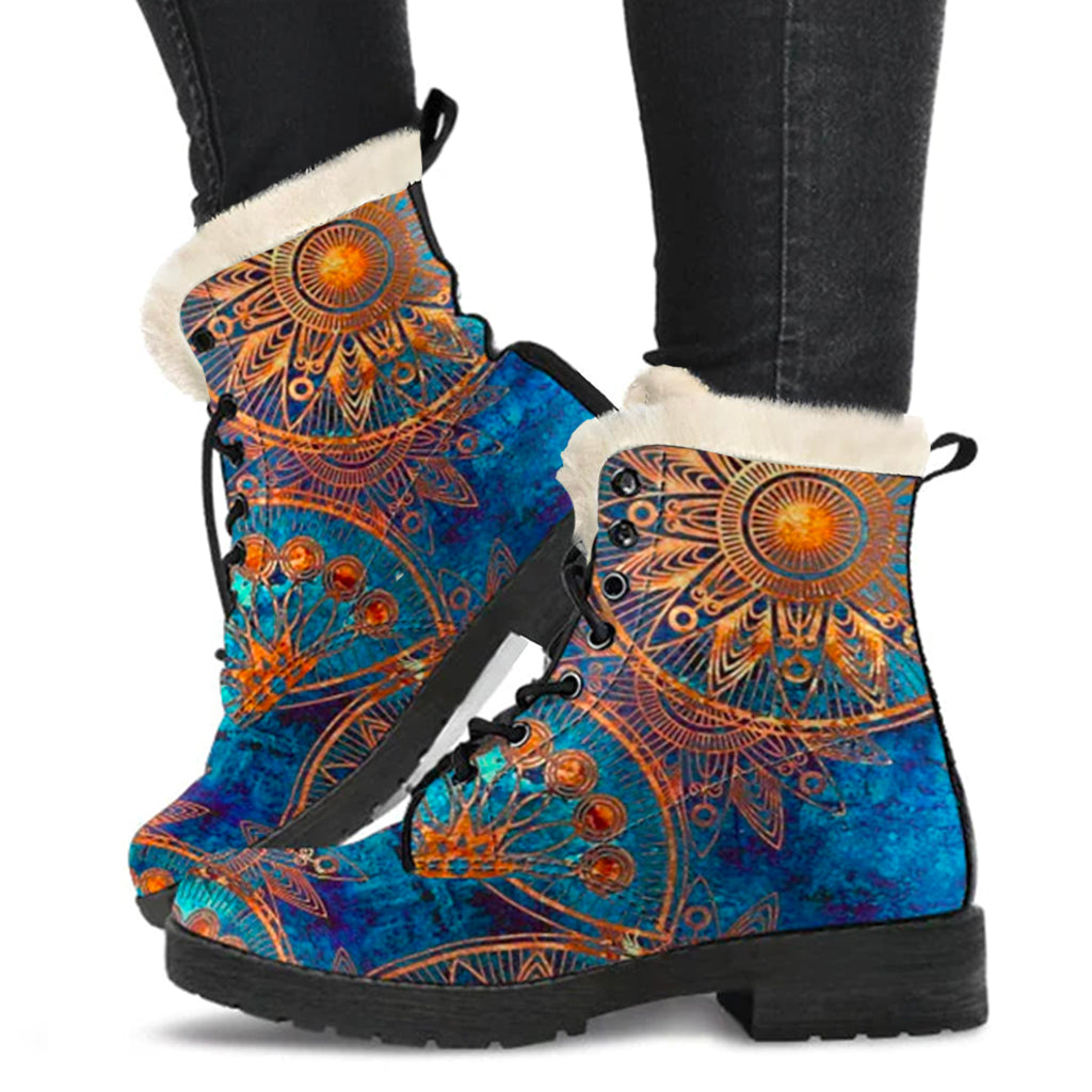 Fur-Lined Boots Ysun