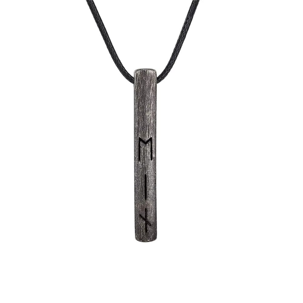 Collar con Runa Vikinga de Nacimiento