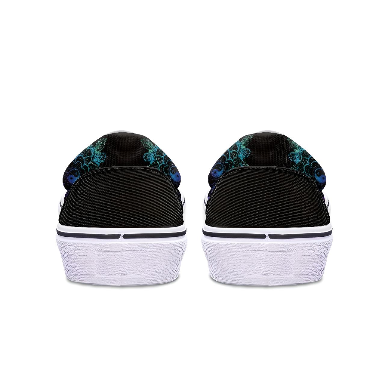 Fuxi Slip-on Shoes