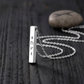 Collana a Barra con Rune Vichinghe Incise da Donna